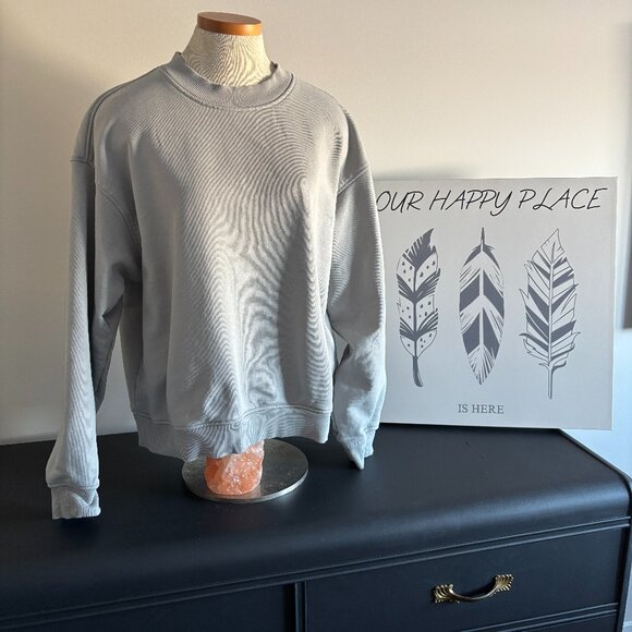 WEEKEND Boxy 100% Cotton Sweatshirt in a Medium Gray - Picture 2 of 6